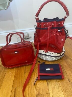Tommy Hilfiger 90s Vintage Red Patent Bucket Bag with Matching Accessories